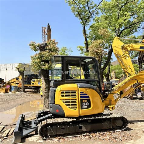 Komatsu PC30R